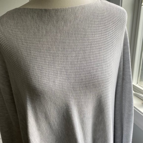 Lululemon Forward Flow Shawl Cape in Gray - Picture 6 of 7